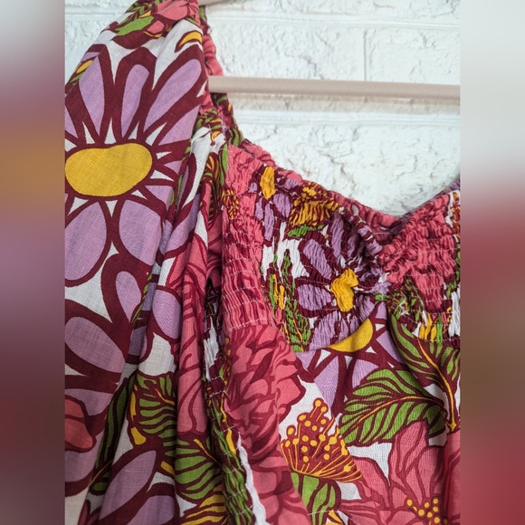 SWF Frida Exaggerated Puff Sleeve Floral Top - Picture 2 of 11